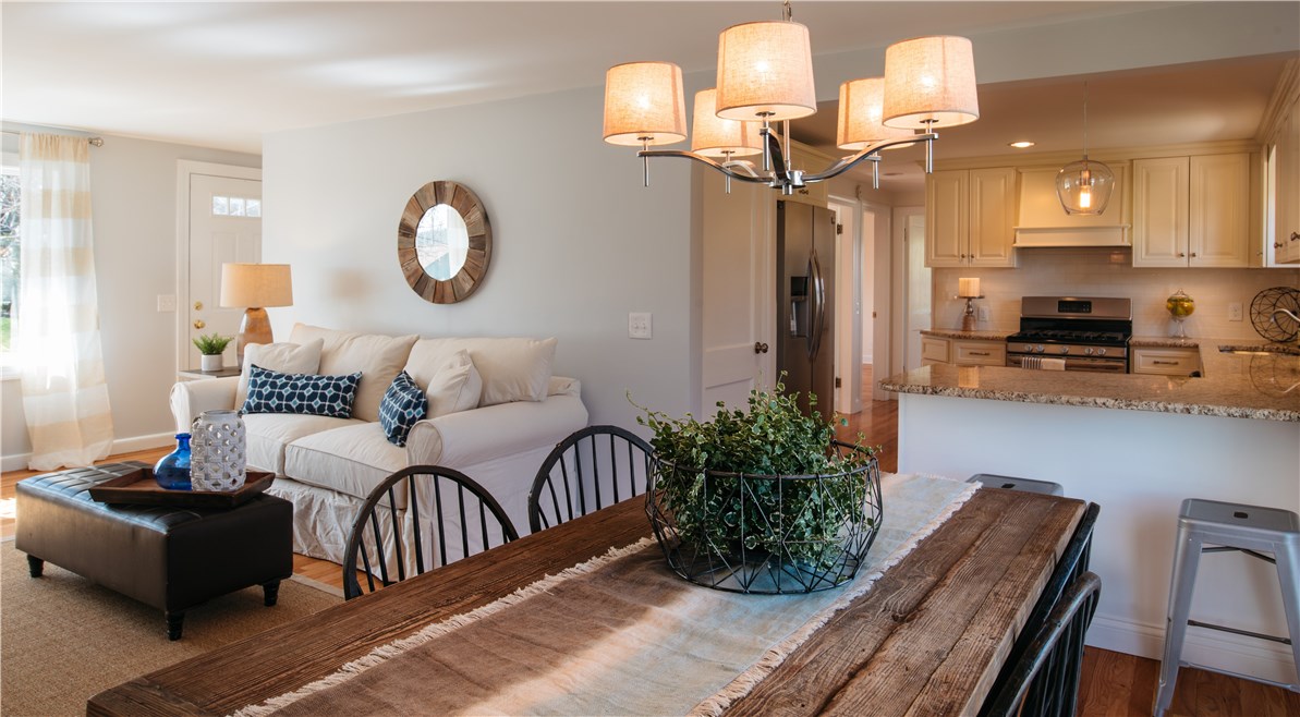 25 Friendly Road East Greenwich, RI 02818 - Photo 3 of 21 Gallery Image 3