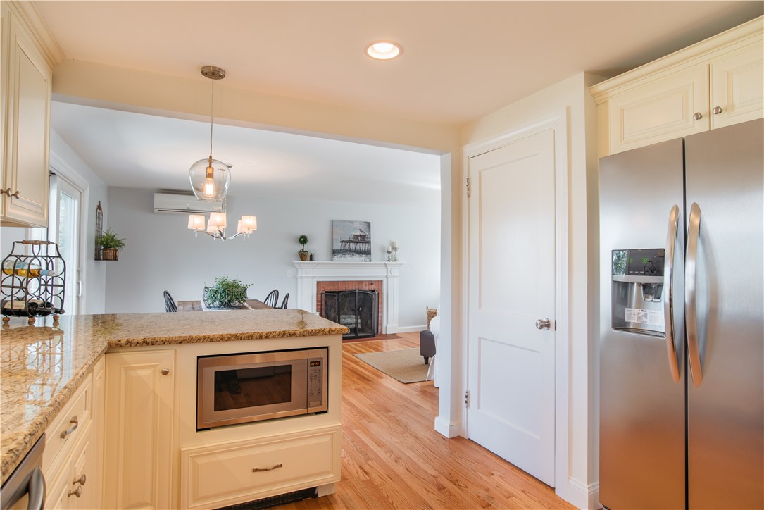 25 Friendly Road East Greenwich, RI 02818 - Photo 8 of 21 Gallery Image 8