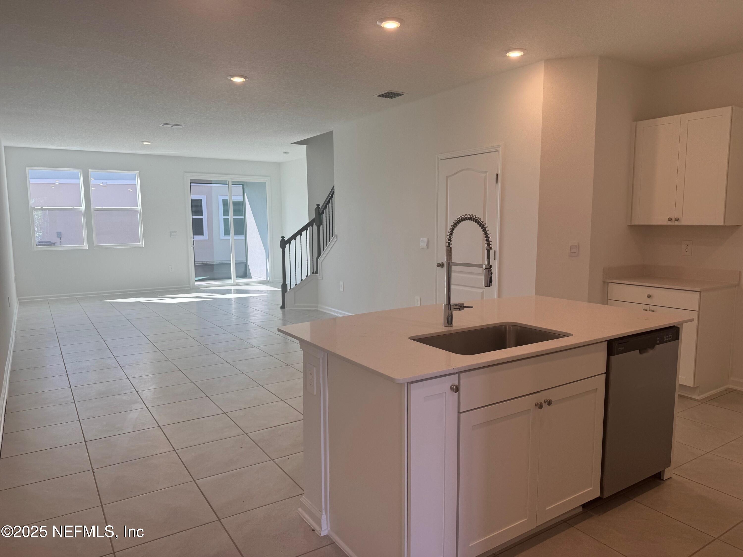 22 Blue Hvn Road St. Augustine, FL 32095 - Photo 8 of 59 kitchen