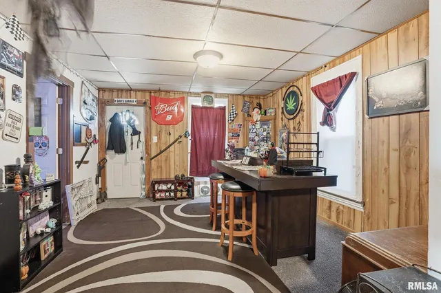 $105,000 | 625 North Division Street, Davenport, IA 52802