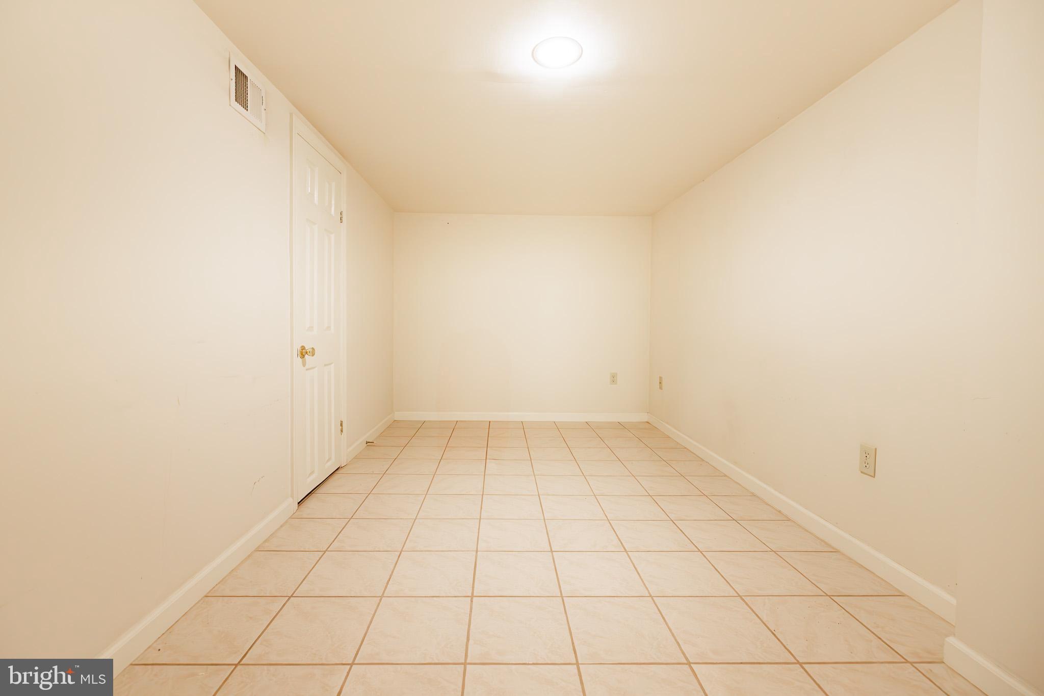 280 Raspberry Road Leola, PA 17540 - Photo 34 of 41 a view of an empty room