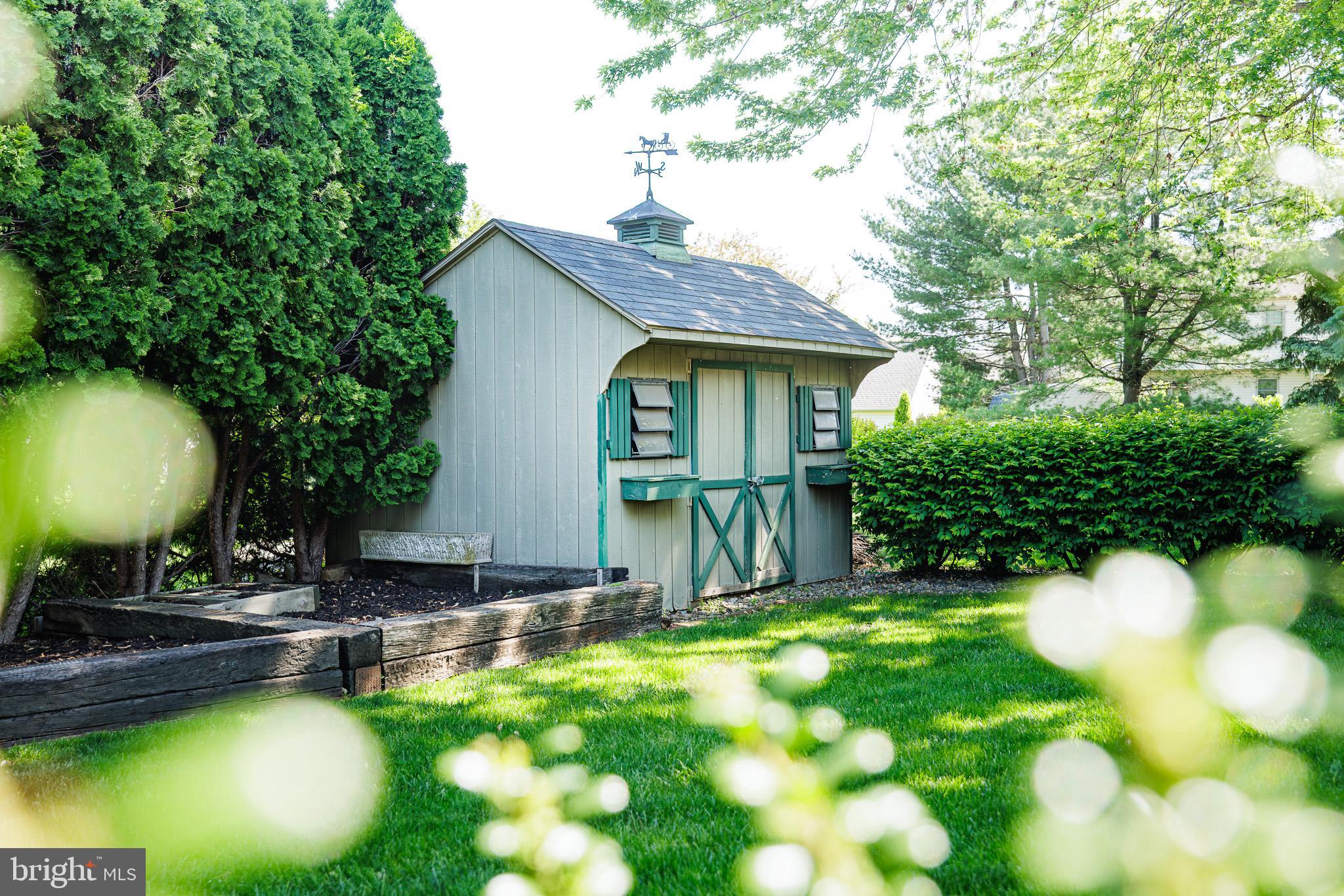 280 Raspberry Road Leola, PA 17540 - Photo 40 of 41 a view of a house with swimming pool and sitting area