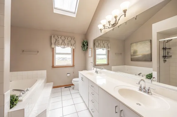 $549,900 | 3500 Bunker Hill Drive, Algonquin, IL 60102