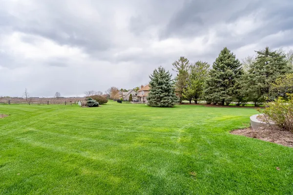 $549,900 | 3500 Bunker Hill Drive, Algonquin, IL 60102