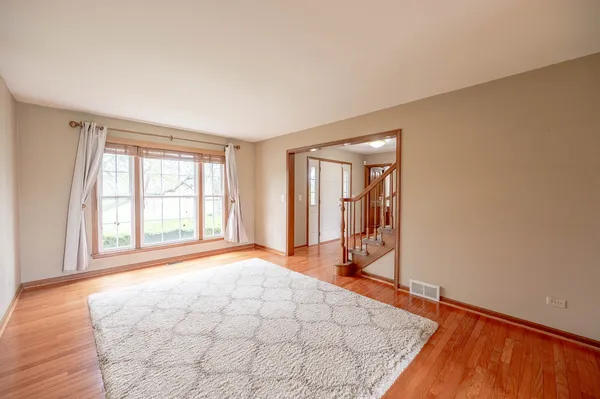 $549,900 | 3500 Bunker Hill Drive, Algonquin, IL 60102