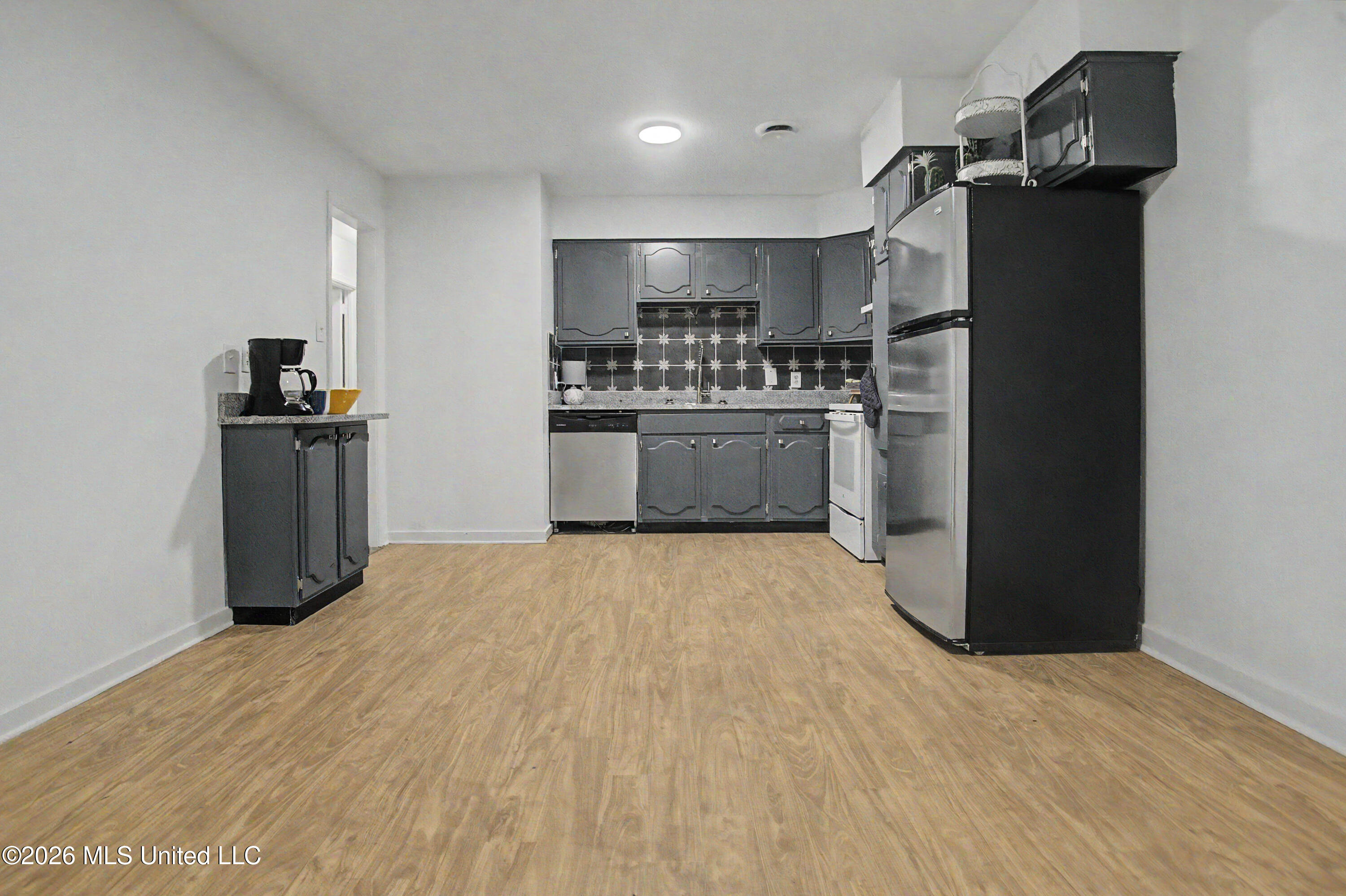 329 Popp's Ferry Road Biloxi, MS 39531 - Photo 8 of 25 14329 Popps Ferry kitchen 1
