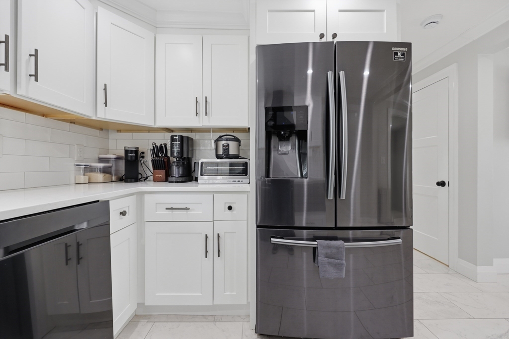 55 Westview Road Worcester, MA 01602 - Photo 9 of 30