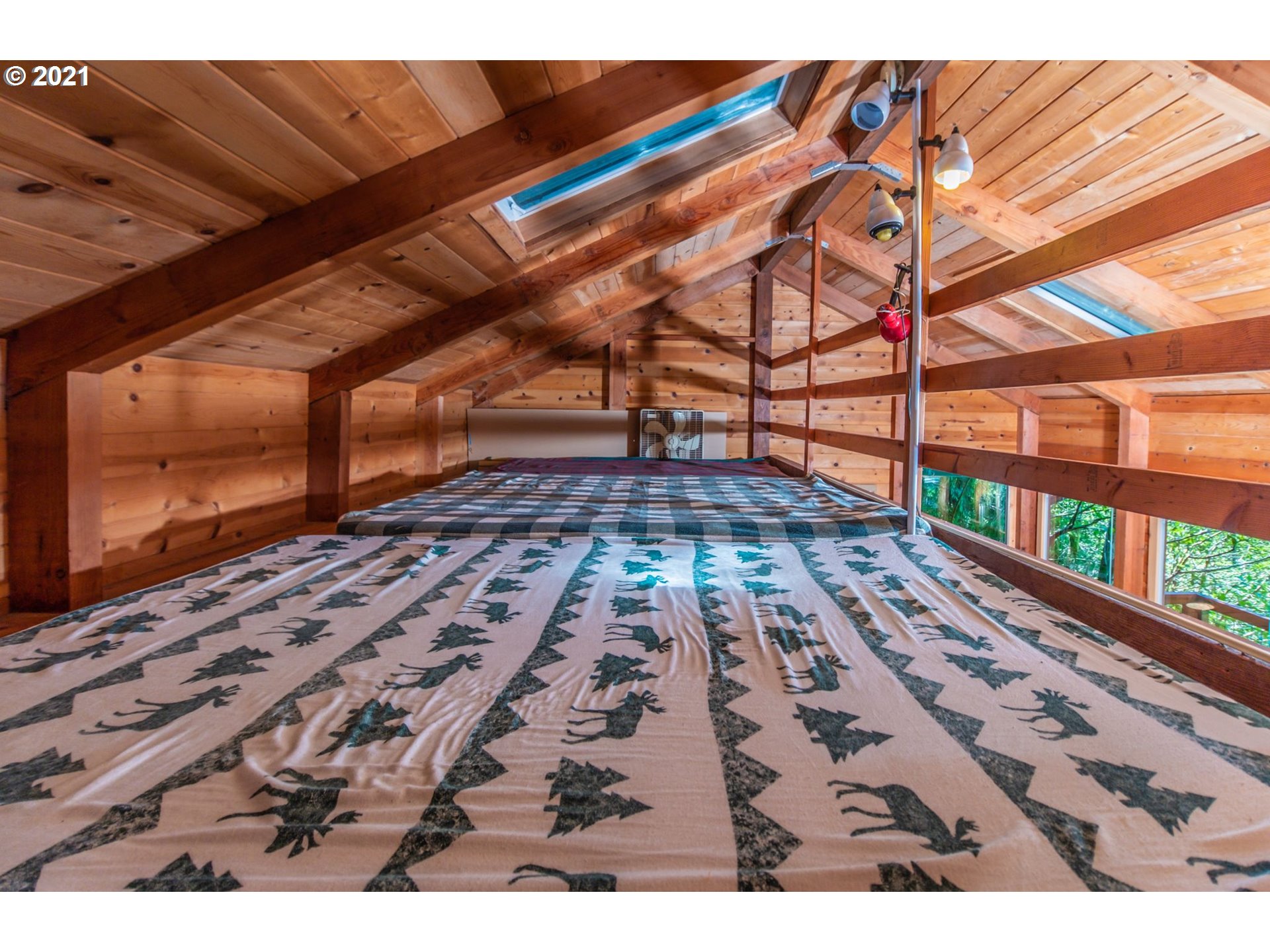 89055 Dahlin Road Florence, OR 97439 - Photo 13 of 32 Gallery Image 13