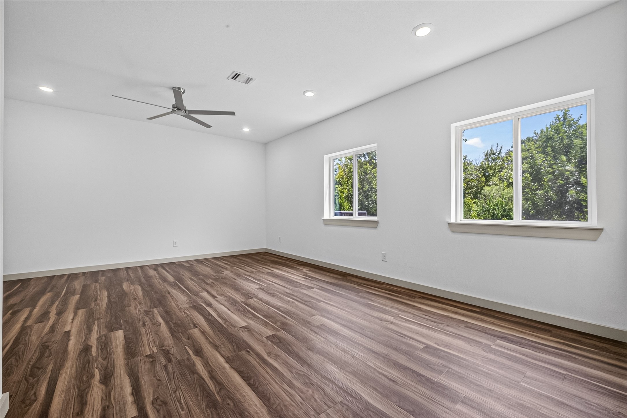 5016 Ricky Street Houston, TX 77033 - Photo 10 of 50 Gallery Image 10