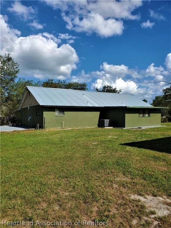 1640 Van Pelt Road Sebring, FL 33870 - Photo 3 of 22 Gallery Image 3