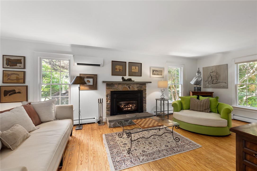 517 Lake Road Tiverton, RI 02878 - Photo 14 of 47