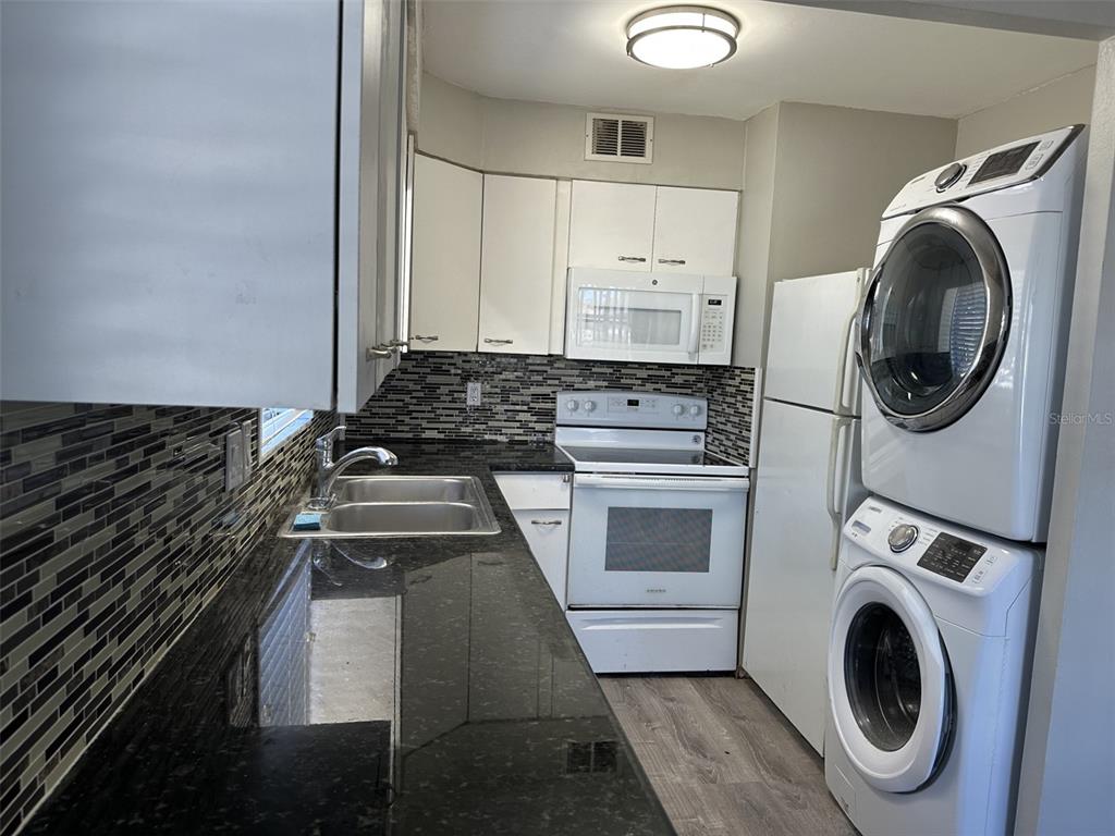 3777 Delta Street, Unit 83 Sarasota, FL 34232 - Photo 15 of 17