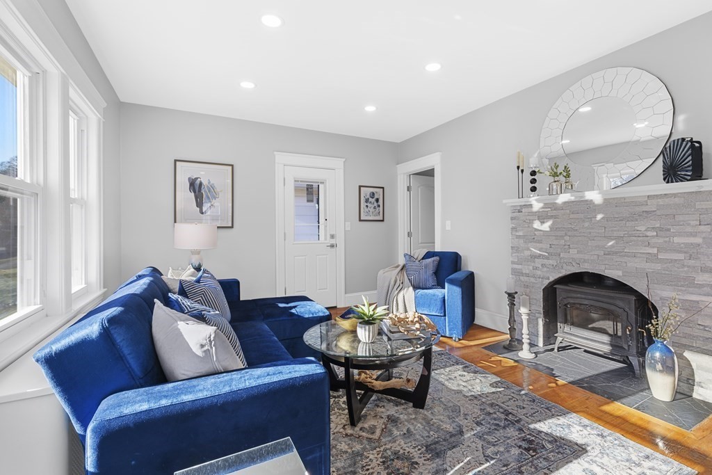11 Davidson Road Worcester, MA 01605 - Photo 4 of 34 Gallery Image 4
