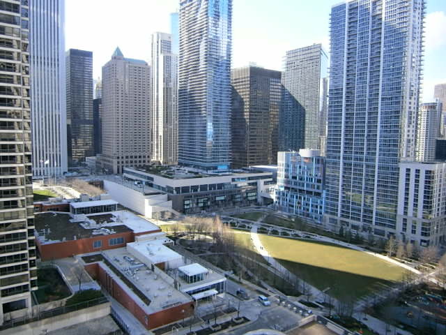 400 East Randolph Street, Unit 2222 Chicago, IL 60601 - Photo 9 of 10