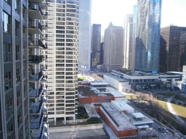 400 East Randolph Street, Unit 2222 Chicago, IL 60601 - Photo 10 of 10