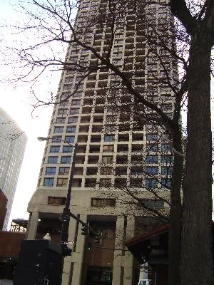 $2,300 | 1030 North State Street, Unit 23G, Chicago, IL 60610