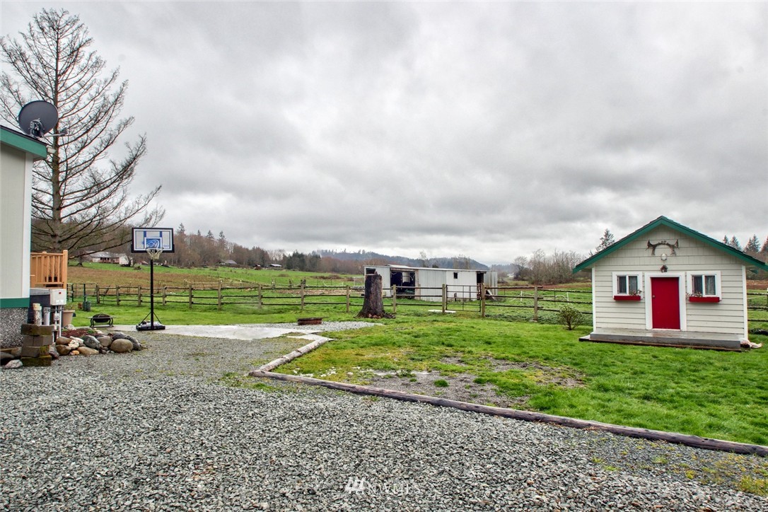 19372 Morton Road Burlington, WA 98233 - Photo 2 of 18 Gallery Image 2