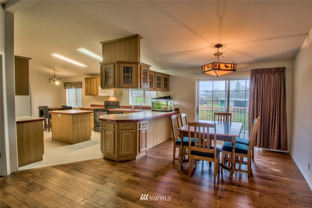 19372 Morton Road Burlington, WA 98233 - Photo 5 of 18 Gallery Image 5