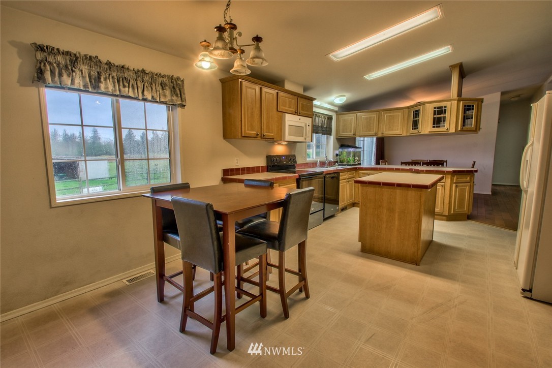 19372 Morton Road Burlington, WA 98233 - Photo 10 of 18 Gallery Image 10