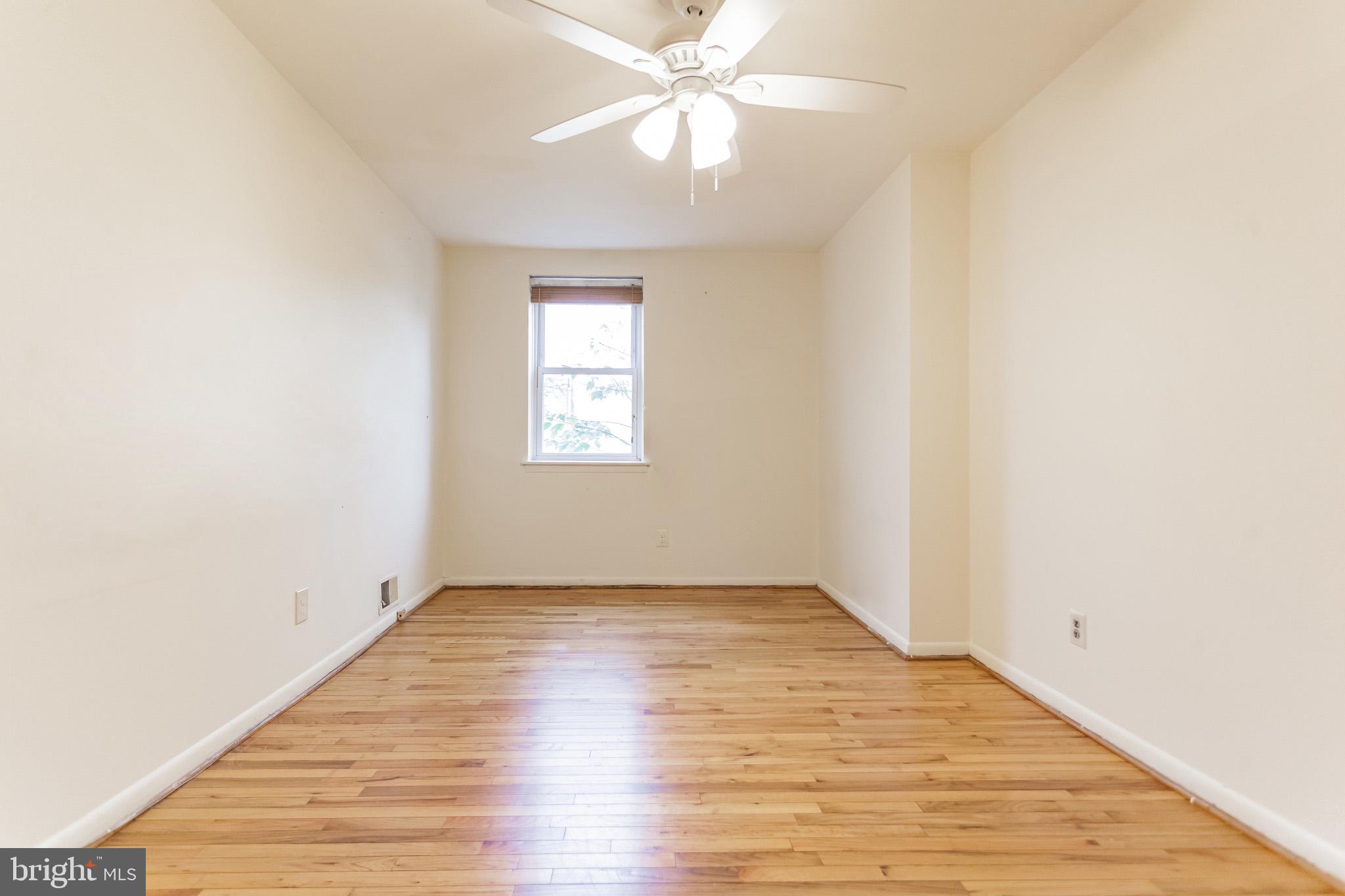 1111 Bainbridge Street Philadelphia, PA 19147 - Photo 20 of 22 Rear Bedroom
