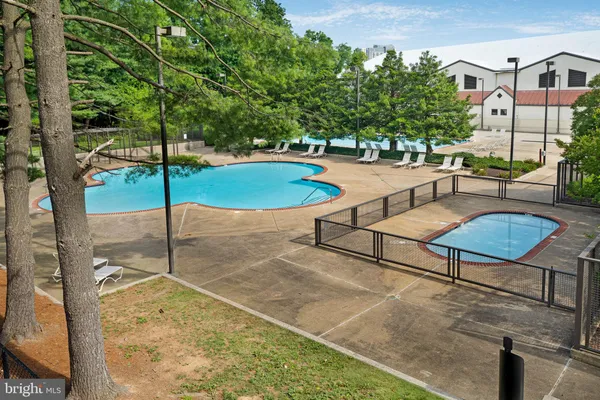 $1,900 | 1808 Old Meadow Road, Unit 716, McLean, VA 22102