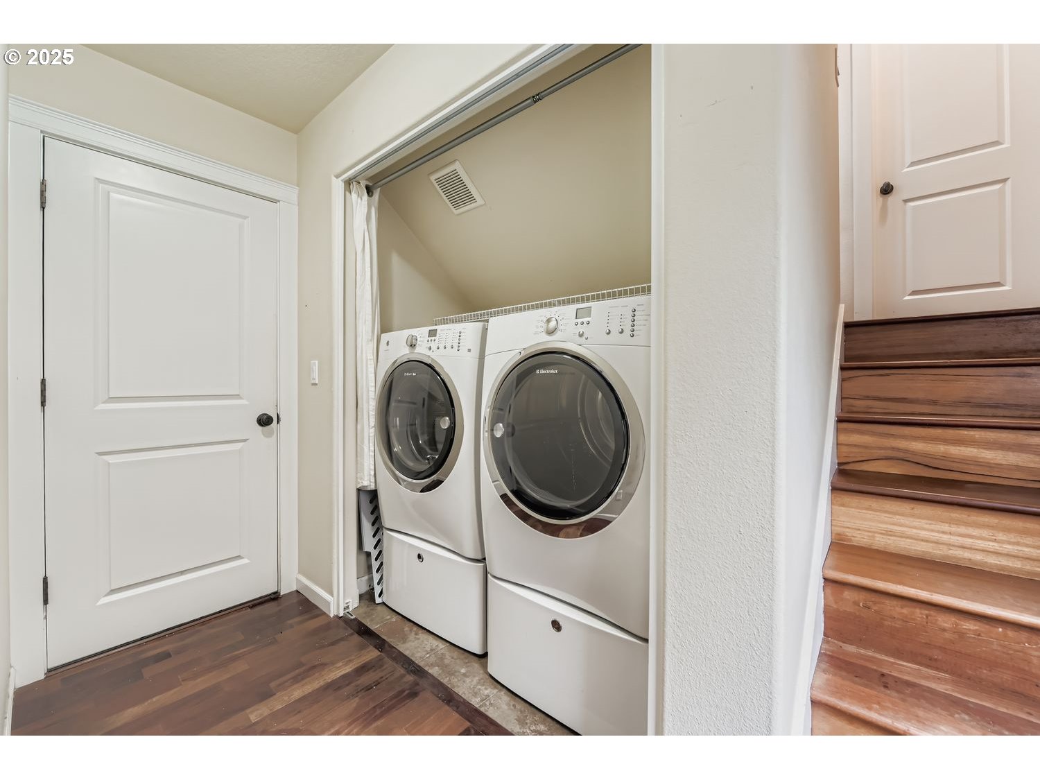 7912 Northeast Klickitat Street Portland, OR 97213 - Photo 21 of 29 a view of a storage & utility room with washer and dryer