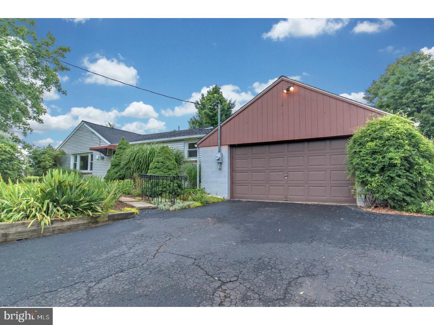 2615 Wassergass Road Hellertown, PA 18055 - Photo 2 of 25 Gallery Image 2