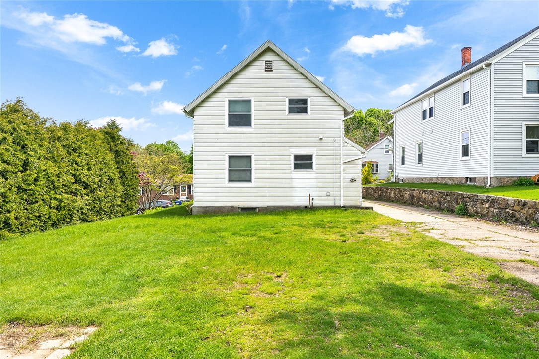 6 Marion Street Westerly, RI 02891 - Photo 4 of 26