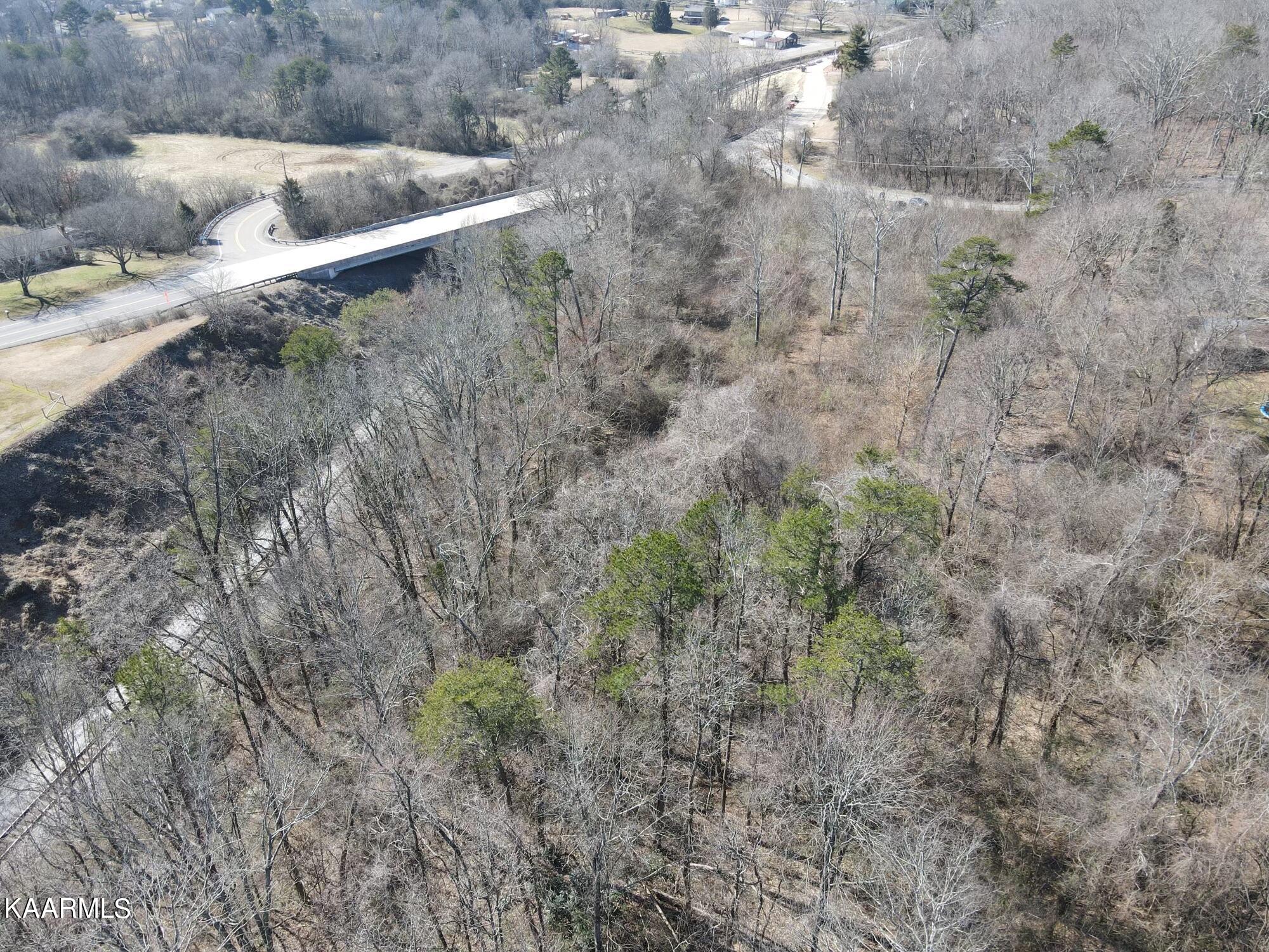 4244 Lee Road Northwest Knoxville, TN 37921 - Photo 12 of 19 4AE5B3C8-2300-4092-AA88-580F1CBF0964