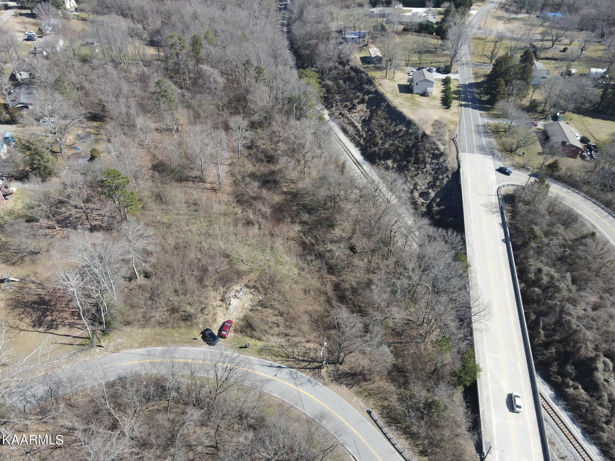 4244 Lee Road Northwest Knoxville, TN 37921 - Photo 7 of 19 3FC109E1-398A-4BC3-B289-71A35BBCA0E6