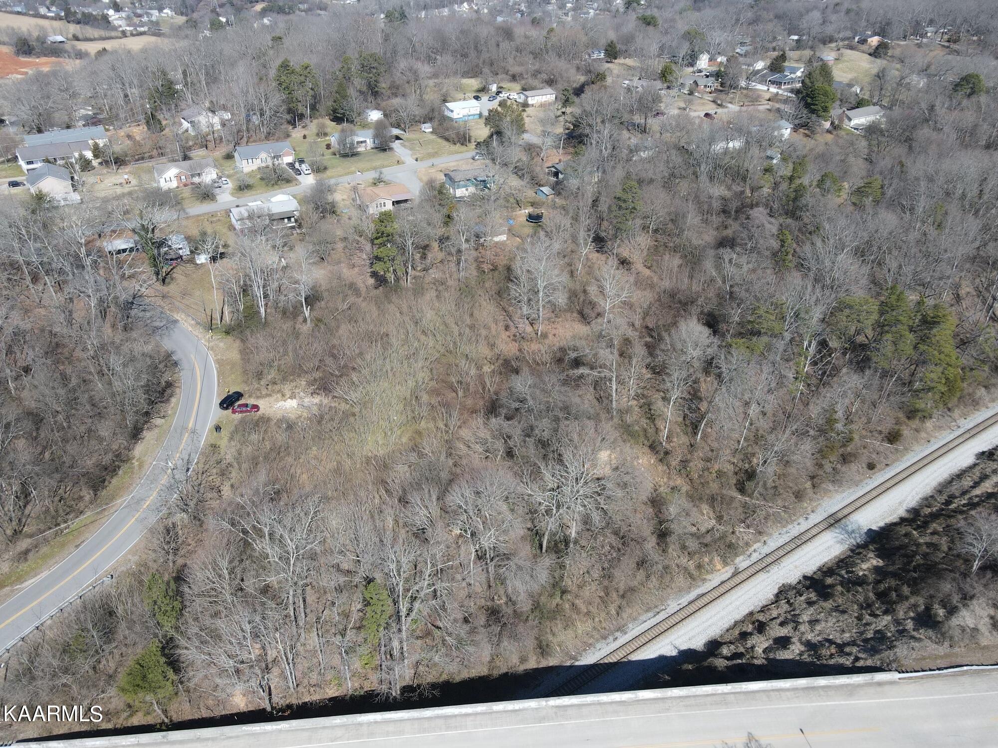 4244 Lee Road Northwest Knoxville, TN 37921 - Photo 9 of 19 A97CFD19-201C-4F58-9BBD-6AD69861CEAA