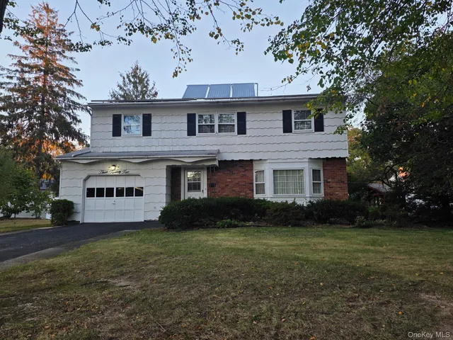 $749,990 | 325 Young Street, West Babylon, NY 11704