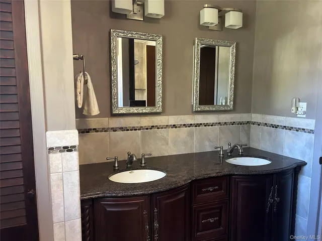 $749,990 | 325 Young Street, West Babylon, NY 11704