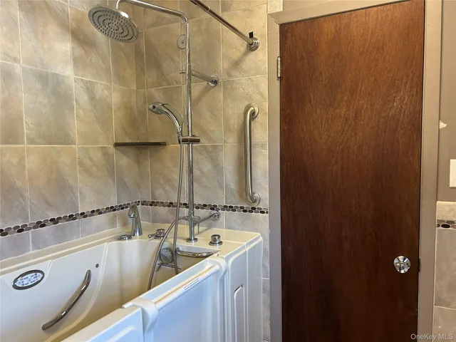 $749,990 | 325 Young Street, West Babylon, NY 11704