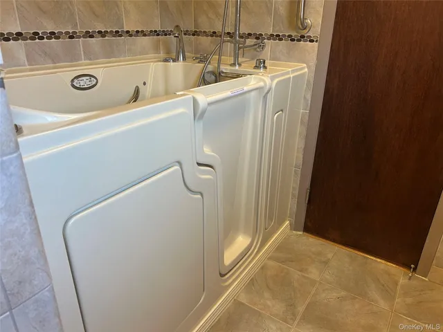 $749,990 | 325 Young Street, West Babylon, NY 11704