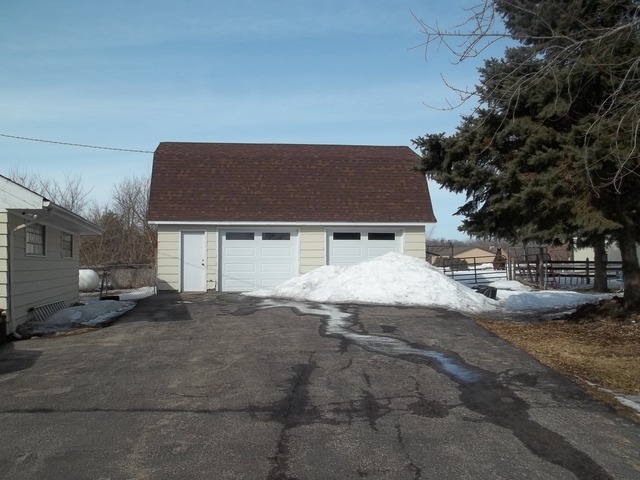 49W720 Lenschow Road Sycamore, IL 60178 - Photo 3 of 23