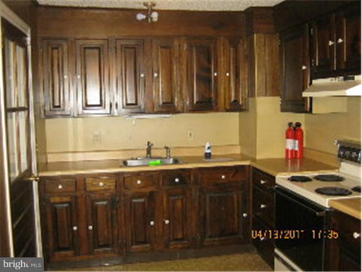 930 Anderson Street Trainer, PA 19061 - Photo 3 of 11 Kitchen