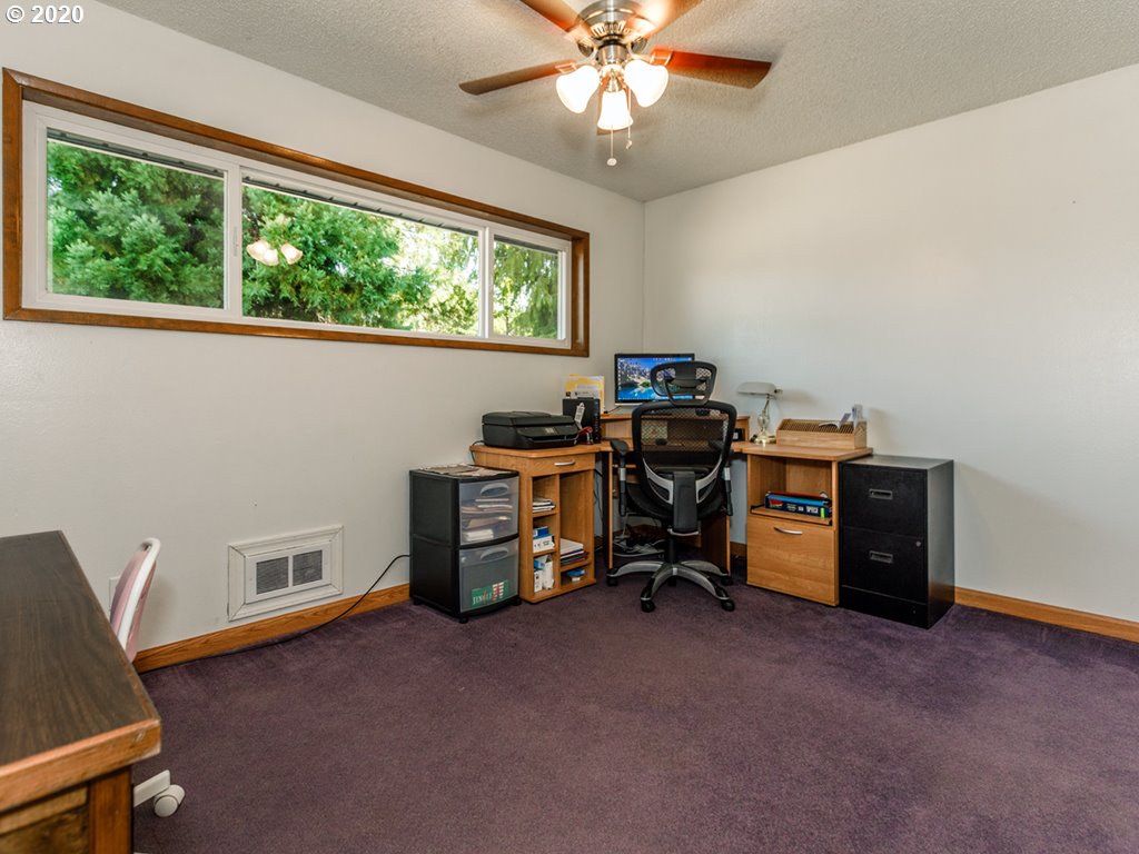 25709 Northeast Brunner Road Camas, WA 98607 - Photo 14 of 32