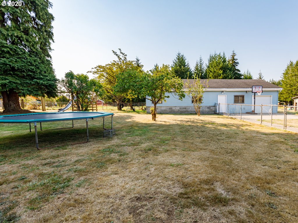 25709 Northeast Brunner Road Camas, WA 98607 - Photo 23 of 32