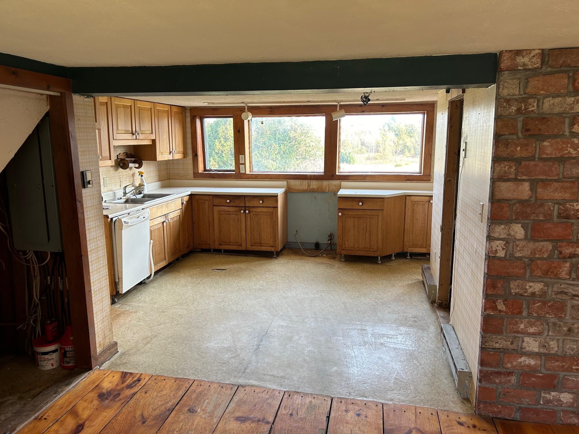 1929 Highgate Road Highgate, VT 05478 - Photo 6 of 11