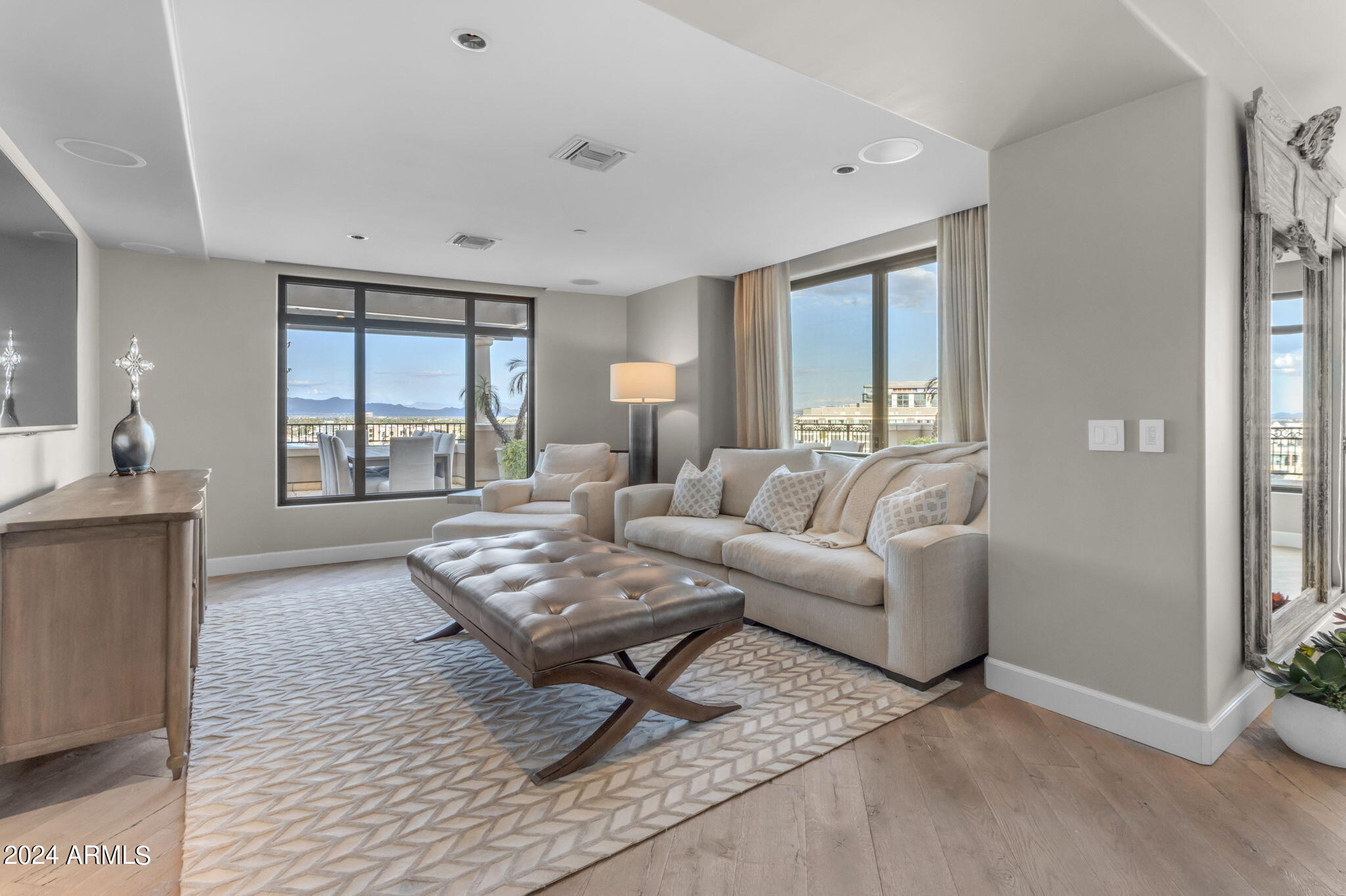 7181 East Camelback Road, Unit 704 Scottsdale, AZ 85251 - Photo 17 of 96 Extra living opens to huge patio