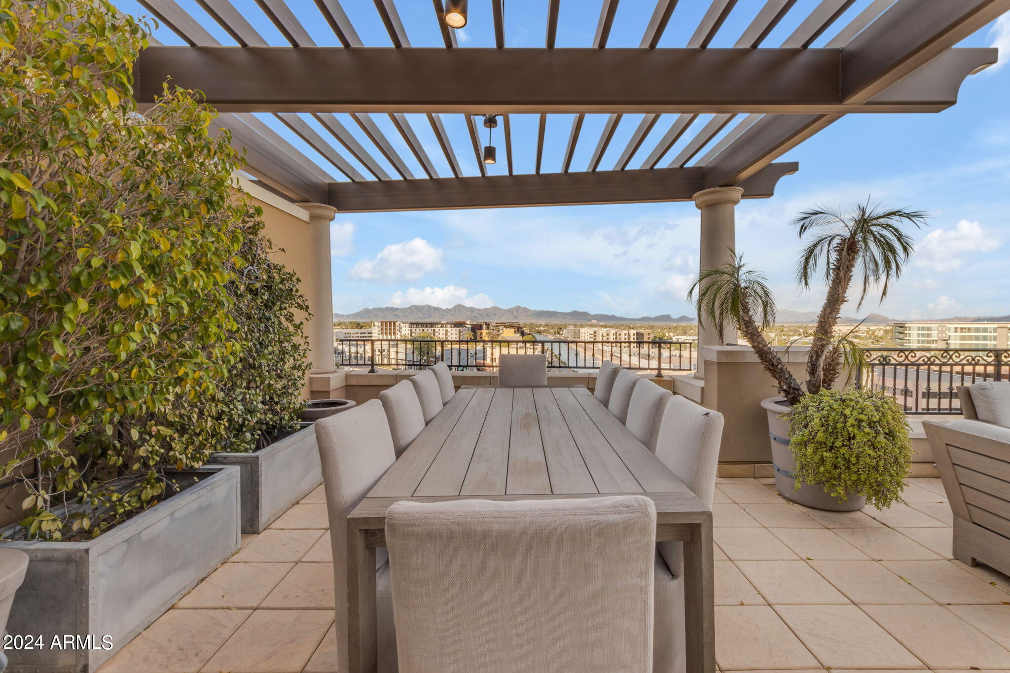 7181 East Camelback Road, Unit 704 Scottsdale, AZ 85251 - Photo 5 of 96 Enjoy those large get togethers