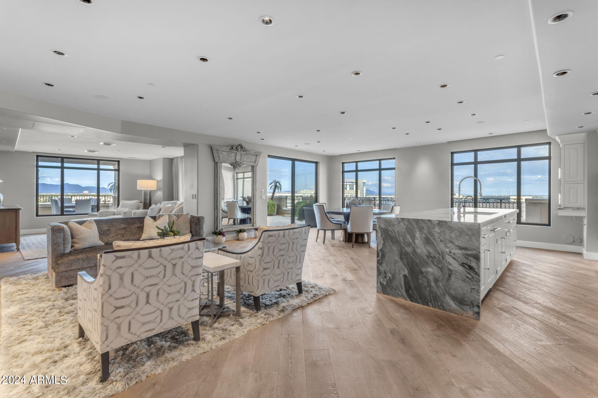 7181 East Camelback Road, Unit 704 Scottsdale, AZ 85251 - Photo 8 of 96 Spacious open living