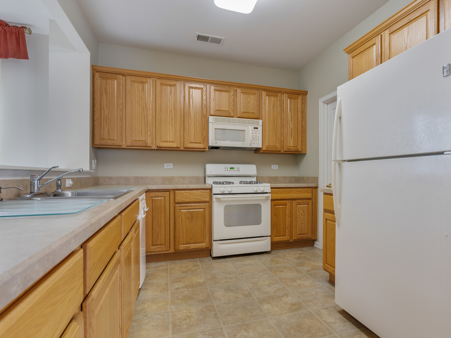 14038 Westmore Road Huntley, IL 60142 - Photo 14 of 32 Gallery Image 14