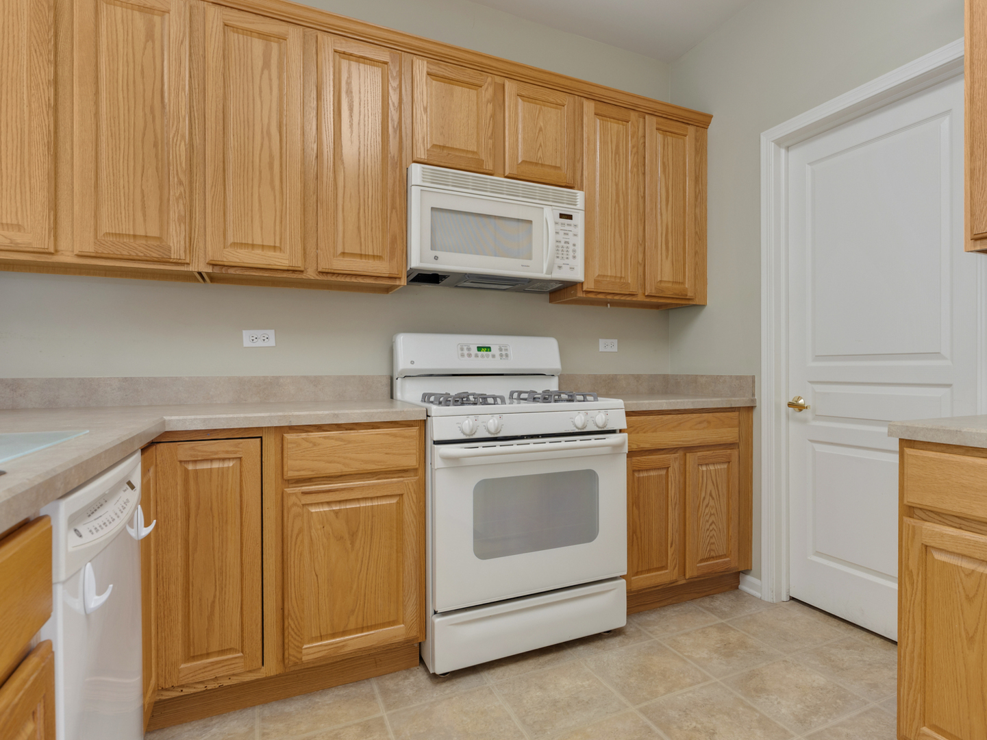 14038 Westmore Road Huntley, IL 60142 - Photo 16 of 32 Gallery Image 16