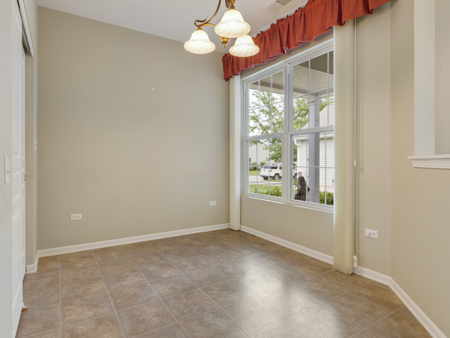 14038 Westmore Road Huntley, IL 60142 - Photo 17 of 32 Gallery Image 17