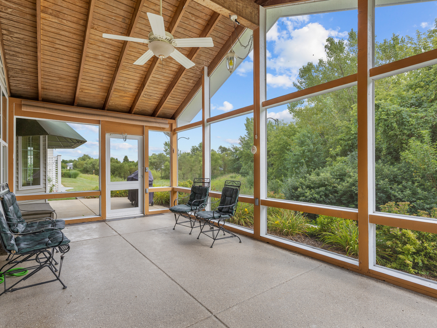 14038 Westmore Road Huntley, IL 60142 - Photo 3 of 32 Gallery Image 3