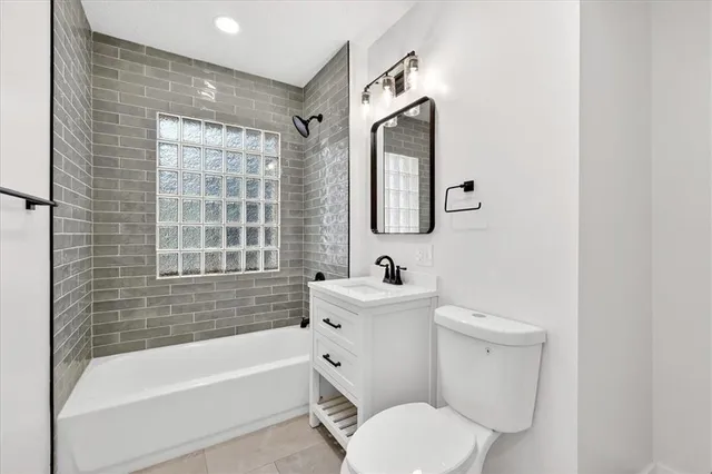 $385,000 | 7520 Grand Avenue, Kansas City, MO 64114