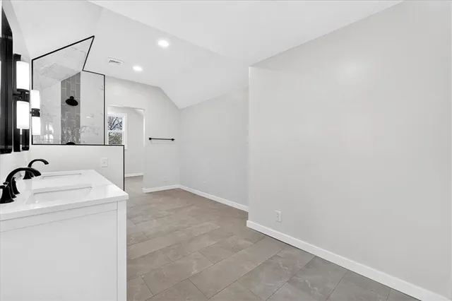 $385,000 | 7520 Grand Avenue, Kansas City, MO 64114