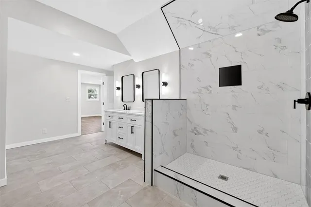 $385,000 | 7520 Grand Avenue, Kansas City, MO 64114